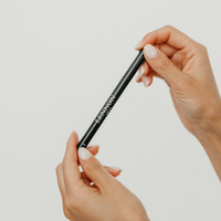 Liquid Eyeliner Growth Serum (black, fine tip application)