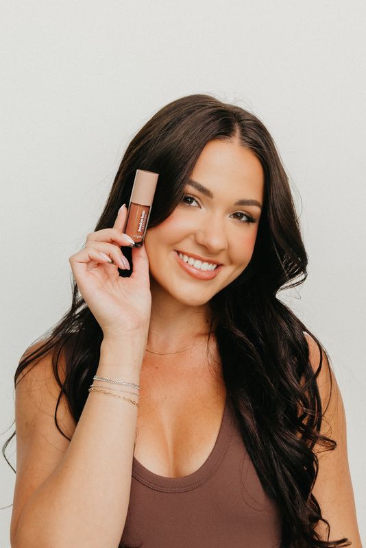 Butter Glaze Lip Elixir ( Jessica Baio X Lennon)